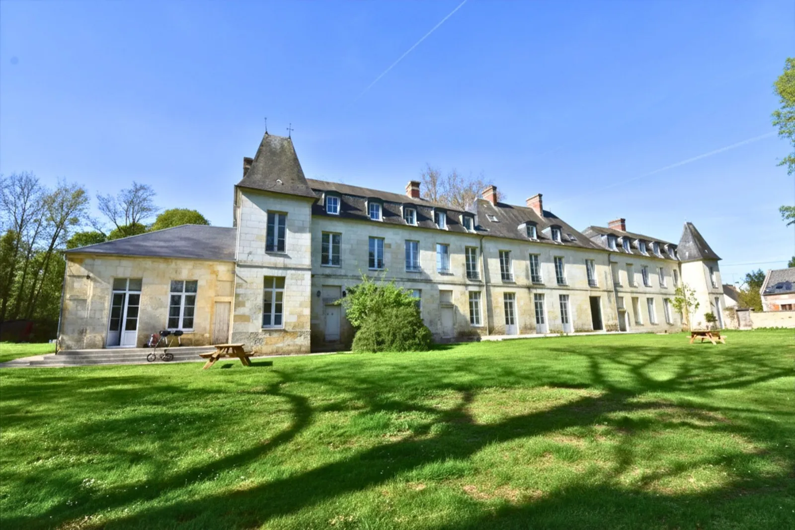 Façade du Château de Ravenel